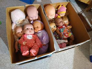 lot 90 image: (2) Boxes of Dolls