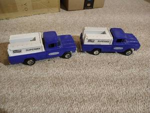 lot 96 image: (2) Die-Cast Truck Banks