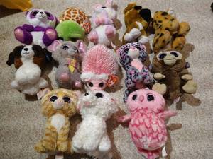 lot 113 image: Beanie Boos Plush Lot