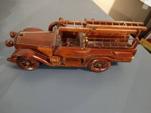 lot 116 image: 1920 Rolls Royce Wooden ModelMusic Box