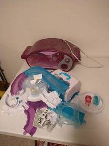 lot 124 image: Easy Bake Oven & Little Live Pets Hamsters