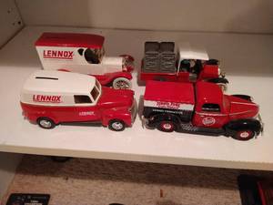 lot 157 image: (4) Lennox Die-Cast Truck Banks