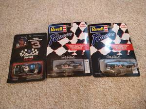 lot 162 image: (3) Dale Earnhardt Die-Cast Cars - New