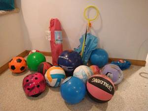 lot 165 image: Huge Ball Lot & Kids Folding Chair