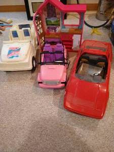 lot 171 image: Barbie Vehicles & Accessories