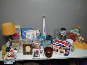 lot 181 image: Huge Variety Lot of Misc Decor, Etc Etc