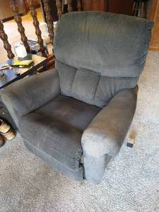 lot 206 image: La-Z-Boy Recliner