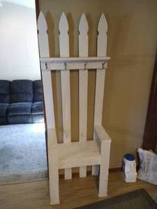 lot 208 image: Coat Rack Bench