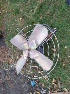 lot 217 image: Large HEAVY Exhaust Fan