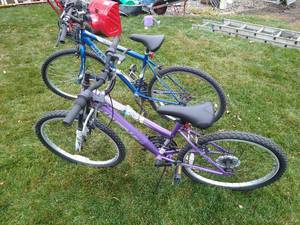 lot 221 image: (2) Huffy Mountain Bikes - Girls & Boys 24