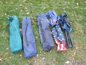 lot 238 image: (5) Folding Lawn Chairs