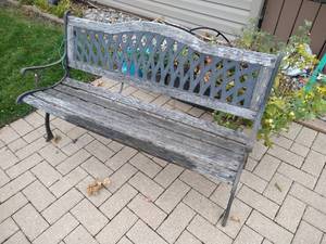 lot 239 image: Cast Iron & Wood Bench