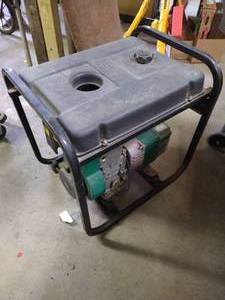 lot 252 image: Coleman Powermate 4000 Generator