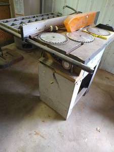 lot 256 image: RockwellDelta 10 Tilting Arbor Saw
