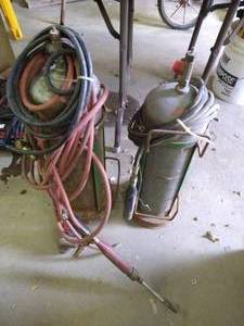 lot 277 image: (2) Acetylene Tanks  Hoses