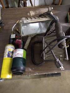 lot 325 image: (2) Propane Torches  Work Site Lights