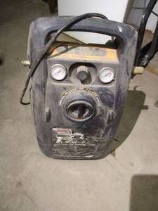 lot 347 image: 1-12 Gallon Air Compressor