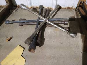 lot 367 image: (4) Cross Tire- Lug Nut Wrenches