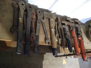 lot 375 image: Vintage Metal Tool Lot