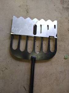 lot 405 image: Ice-House Fishing Spear