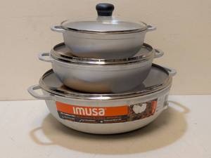 lot 25 image: IMUSA 3PC. CALDERA SET
