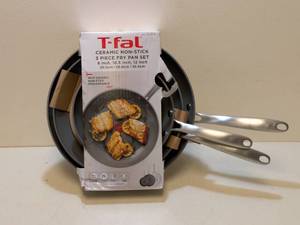 lot 20 image: T-FAL CERAMIC NONSTICK 3PC. FRY PAN SET