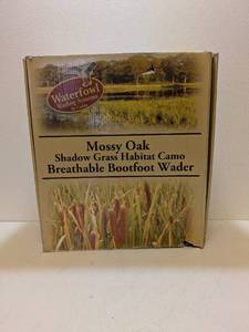 lot 86 image: NEW MOSSY OAK SHADOW GRASS HABITAT CAMO BREATHABLE BOOTFOOT WADER BY CADDIS
