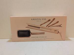 lot 83 image: KRISTEN ESS HAIR SIGNATURE STYLING SET