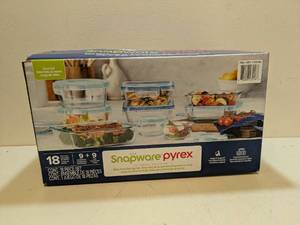lot 97 image: SNAPWARE PYREX 18PC. GLASS FOOD STORAGE SET