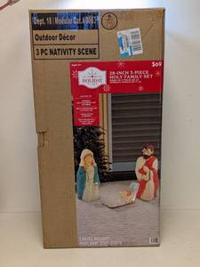 lot 109 image: HOLIDAY TIME OUTDOOR DECOR 3PC. NATIVITY SCENE