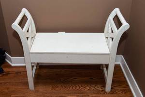 lot 47 image: White Storage Bench  36 Wide