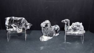 lot 53 image: Set of Three Likely Crystal Figurines