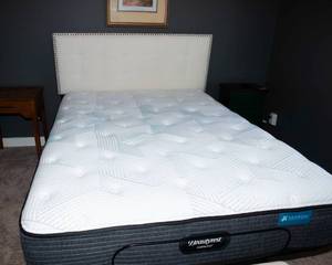 lot 98 image: Queen Size Motion Air Electric Bed Frame with Headboard