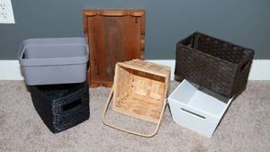lot 120 image: Variety of BasketsTrays