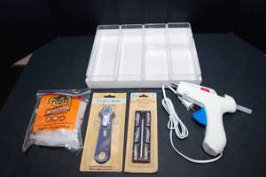 lot 124 image: Crafting Supplies & Organizing Containers