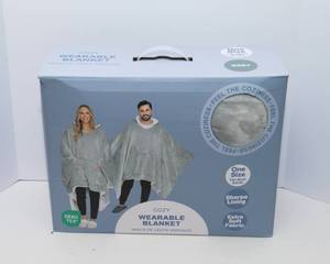 lot 185 image: Cozy Wearable Blanket