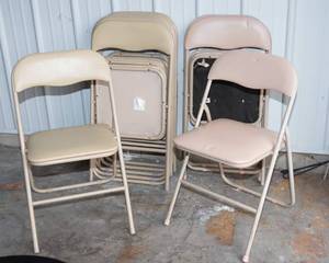 lot 207 image: Set of 8 Folding Chairs