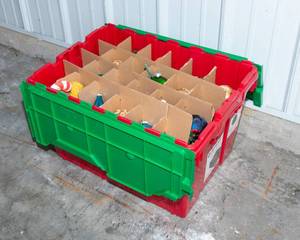 lot 189 image: Tote Full of Christmas Ornaments