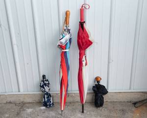 lot 197 image: Set of 4 Umbrellas  Martini Racing, Myers Rum Hurricane & More