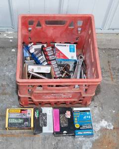 lot 237 image: Miscellaneous Tools and Fasteners