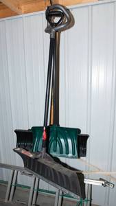 lot 260 image: Set of Three Shovels