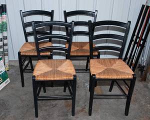 lot 203 image: Set of 4 Woven Bottom Chairs  15.5 W x 14.5 D x 33.5 T