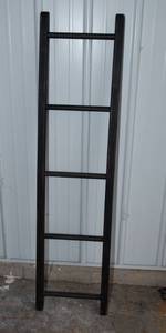 lot 180 image: Lightweight Blanket Ladder  59.5 T x 15 W