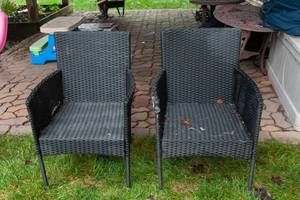 lot 270 image: Set of 2 Black Patio Chairs