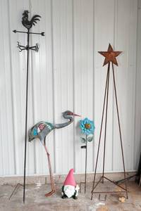 lot 273 image: Garden Ornaments - Set of Five