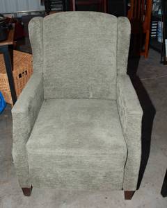 lot 246 image: Colamy Green Reclining Chair