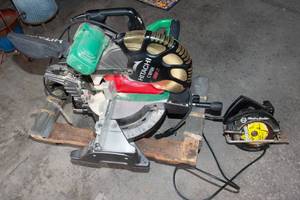 lot 291 image: Hitachi C12FDH Laser Saw & Black & Decker Circular Saw  Untested