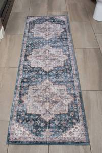 lot 58 image: Runner Rug  73 x 24