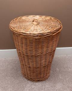 lot 59 image: Real Wicker Hamper  20 T x 17 Diameter