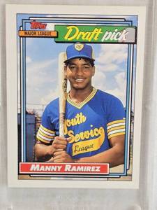 lot 131 image: Manny Ramirez Rookie 1992 Topps Draft Pick #156 - Cleveland Indians Baseball Card